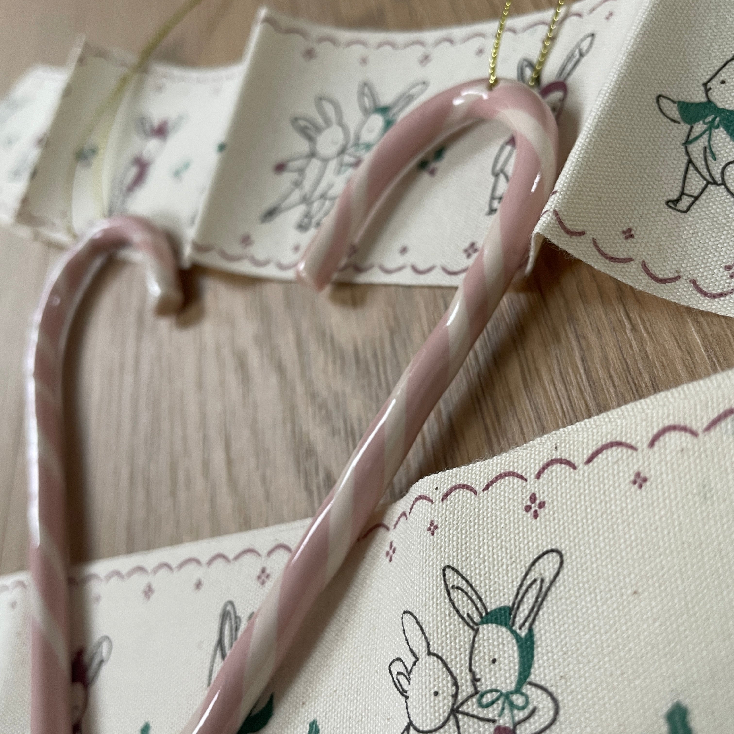 Marshmallow Candy Cains